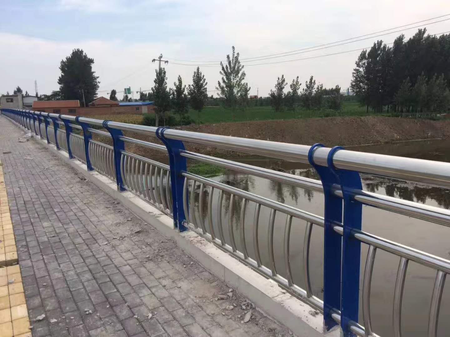 不锈钢栏杆的建立注意事项