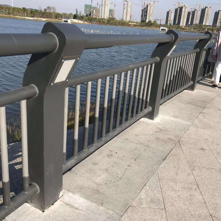 
                河道护栏
